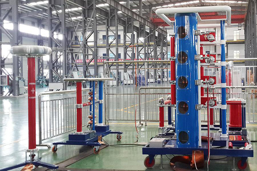 单项电动接触式调压器